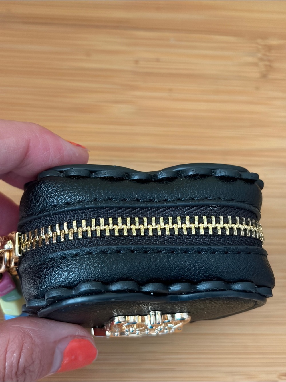 Juicy Couture Black Heart coin purse accessory case. - Picture 5 of 6